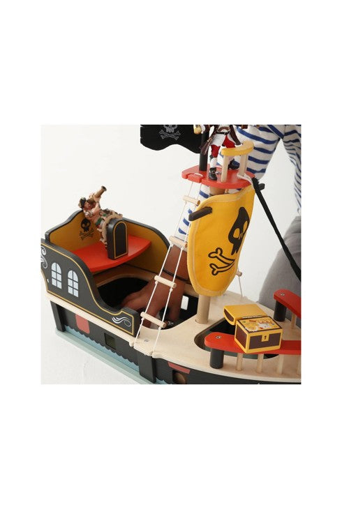bateau pirate en bois oxybul oxybul product
