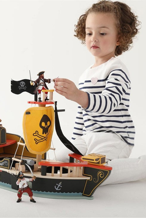 bateau pirate en bois oxybul oxybul product
