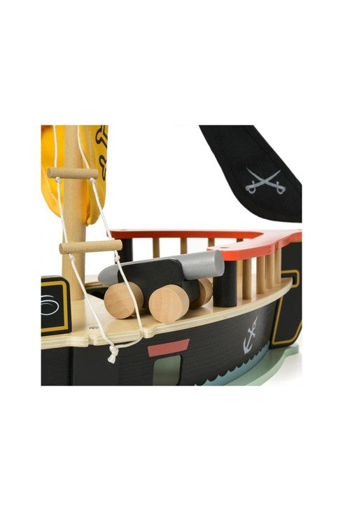 bateau pirate en bois oxybul oxybul product